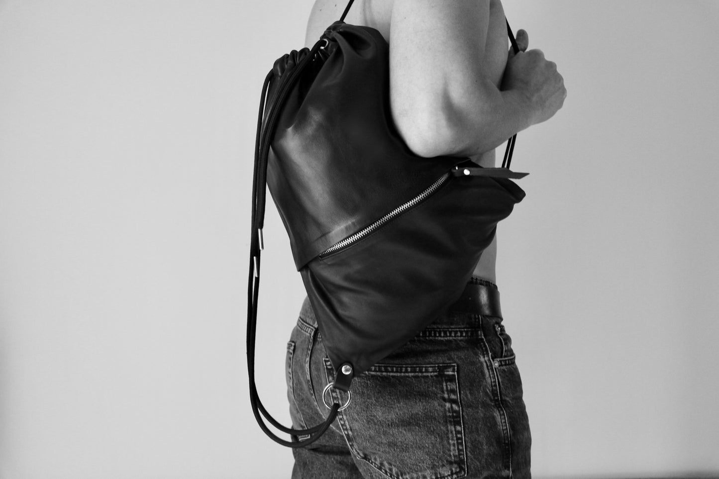 - THE LEATHER BACKPACK -